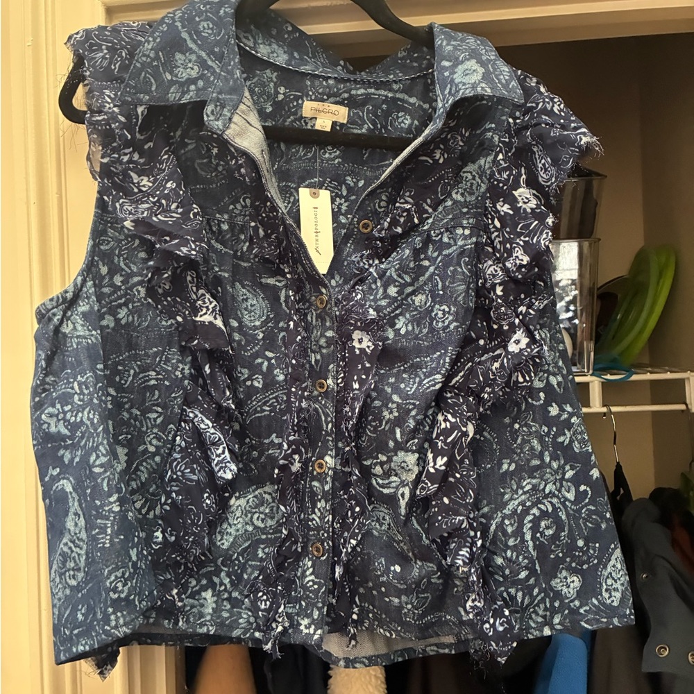 Anthropologie pilcro Navy Floral Ruffle sleeveless Blouse - Picture 2 of 5